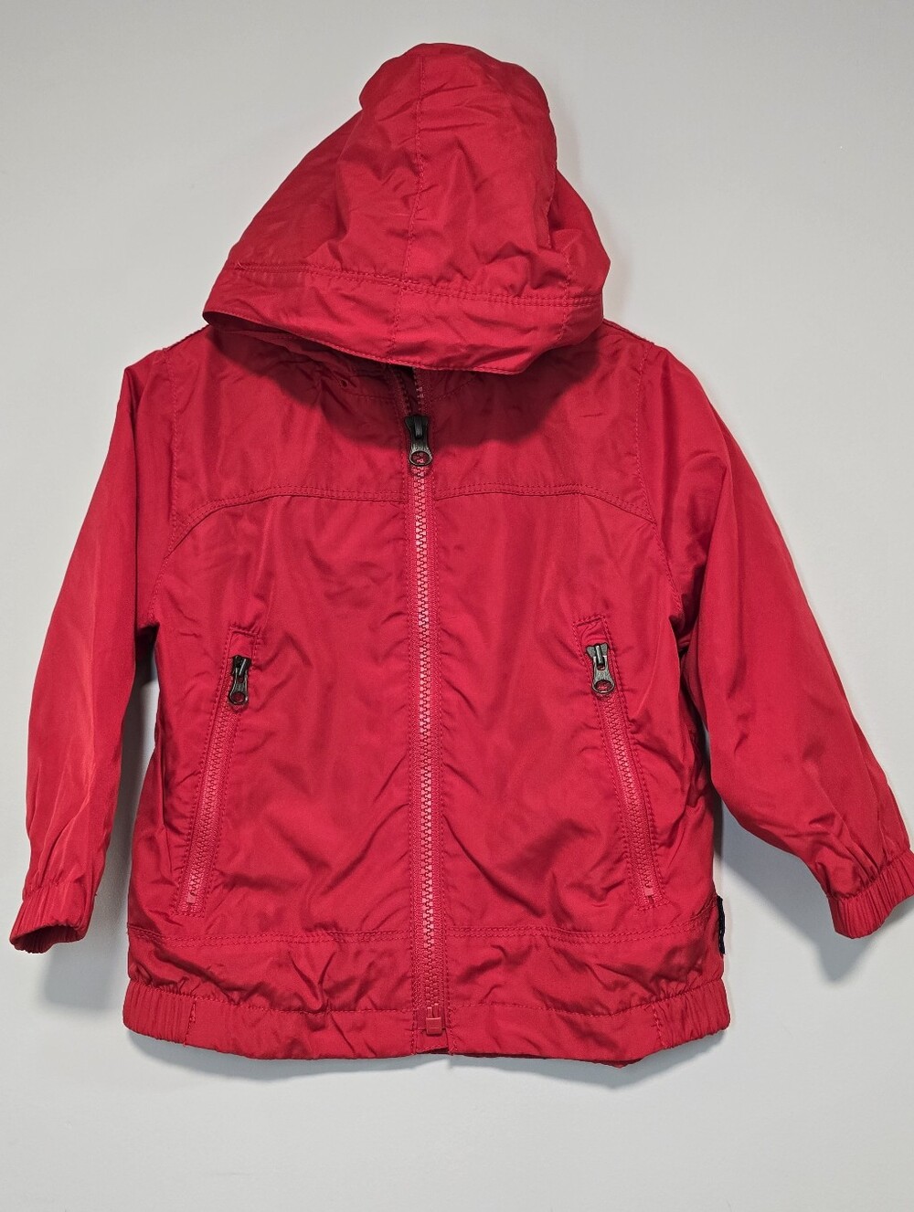 GAP Bright Red Hooded Kids Rain Jacket Lined. Daycare Ready. Fall Style.